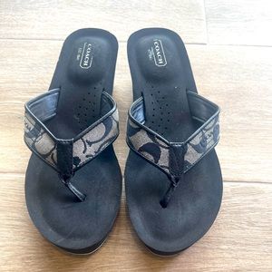 Size 9 women’s coach sandals BLACK worn once